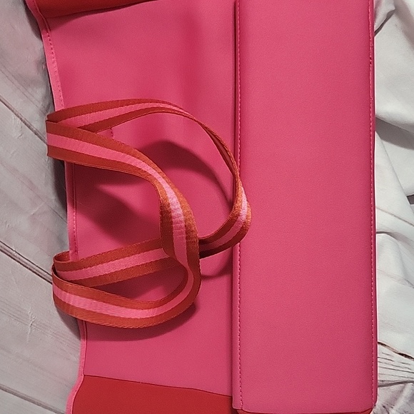 Summersalt neoprene pink beach bag - Picture 10 of 10
